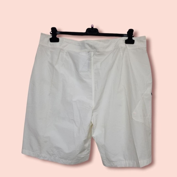 Nike 2007 cream patterned Bermuda shorts.Size 38 waist Bnwt - Picture 2 of 4